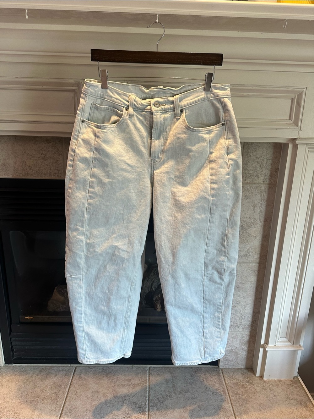 Old Navy Women's Light Blue Barrel Cut Jeans